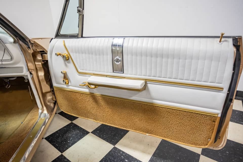 1965 Chevrolet impala - Image 21