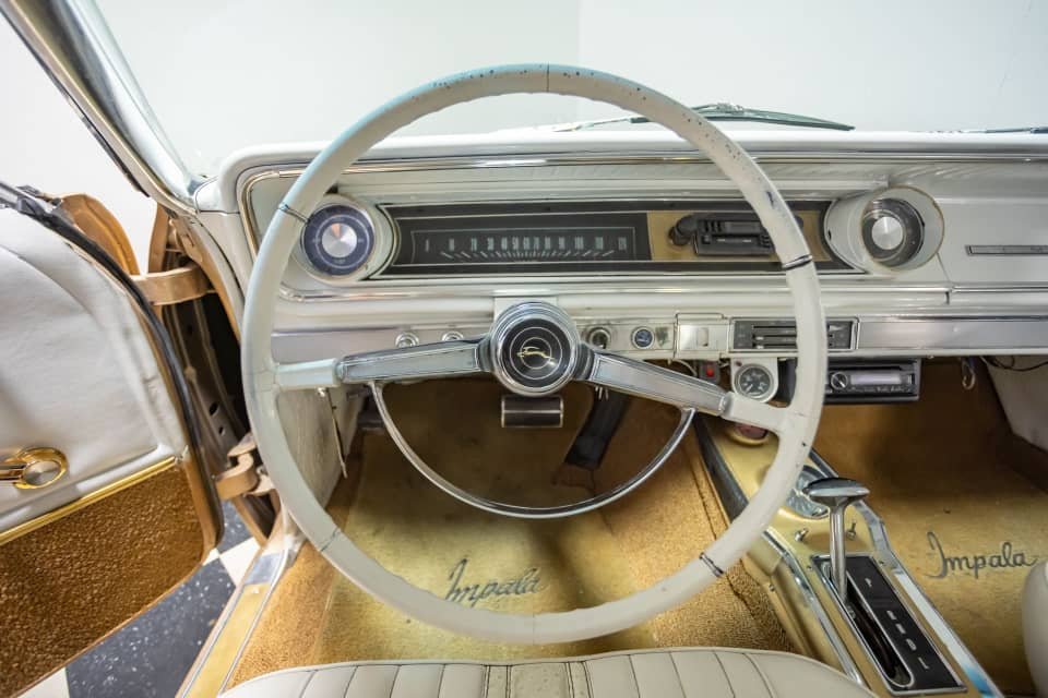 1965 Chevrolet impala - Image 12