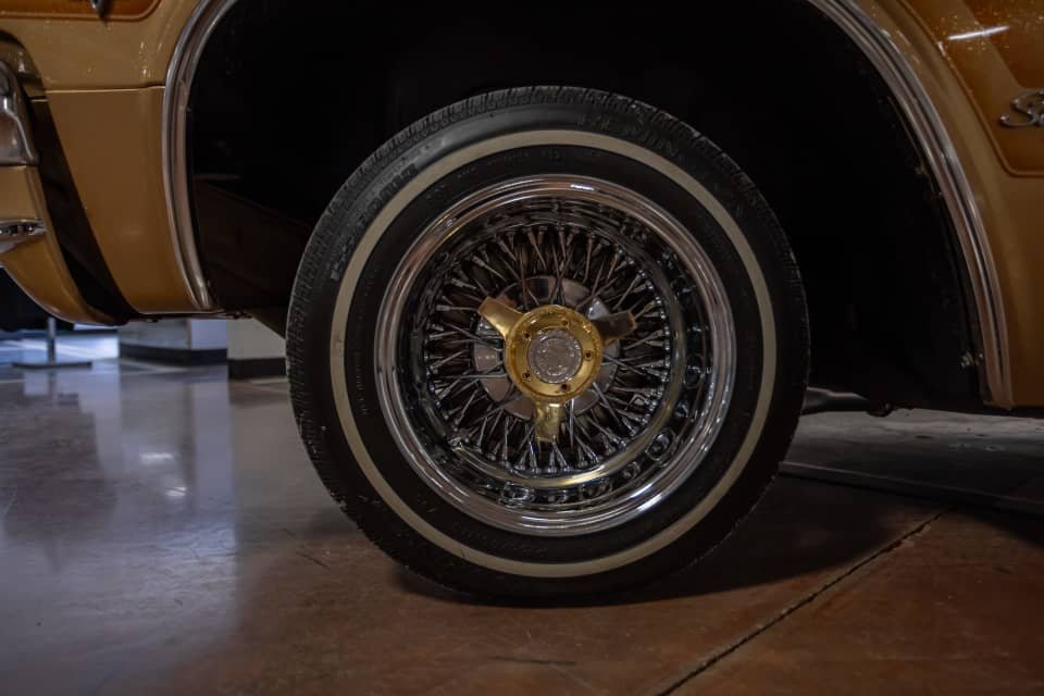 1965 Chevrolet impala - Image 7